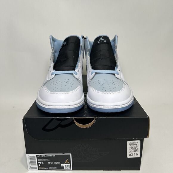 Nike Shoes Air Jordan 1 Mid SE “UNC/Ice Blue" 2024 - Picture 2 of 5